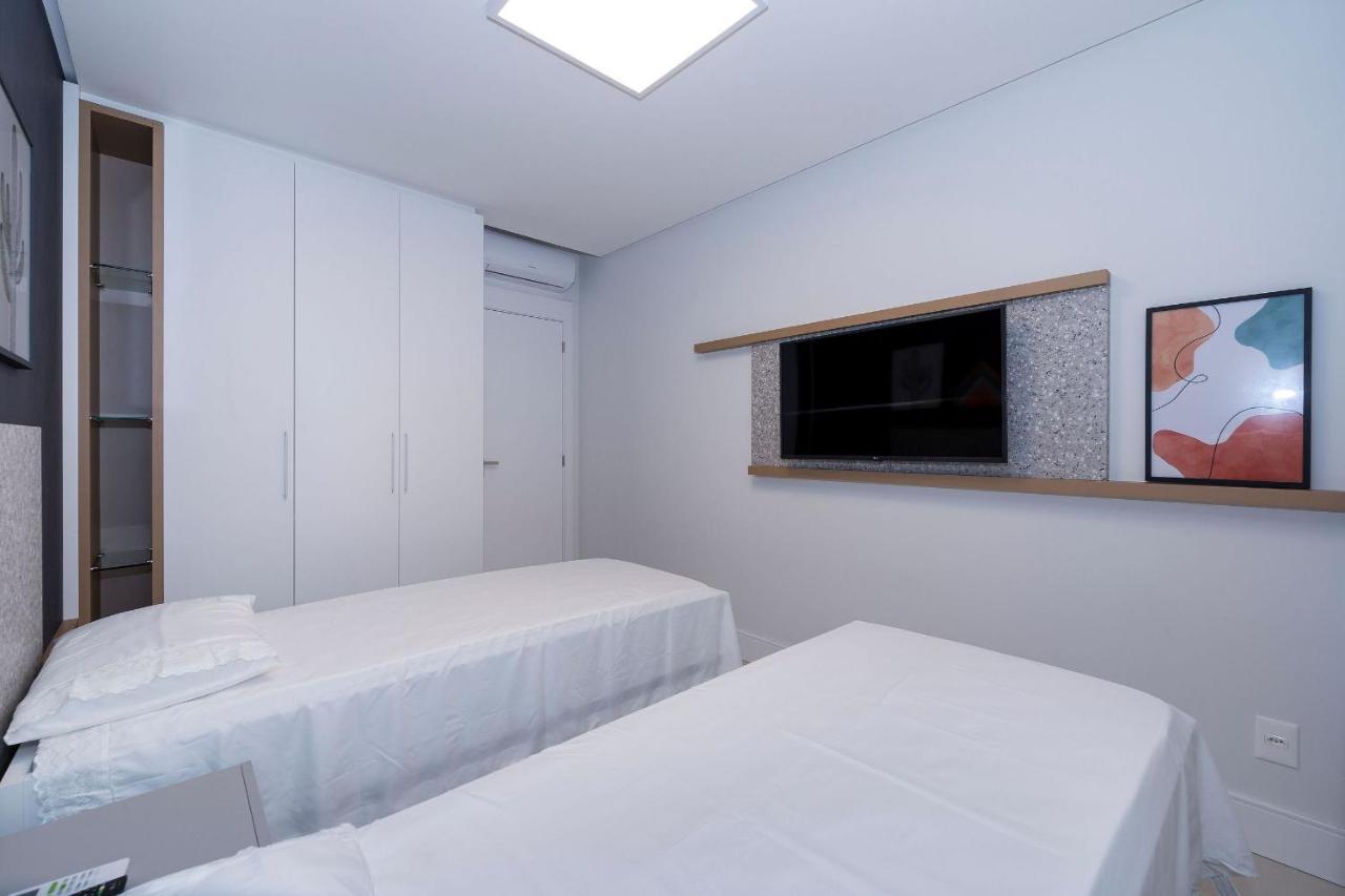 Adra 301 - Apartamento No Centro De Bombinhas - Rooftop Com Piscina E Academia - A Poucos Metros Da Praia - 外观 照片