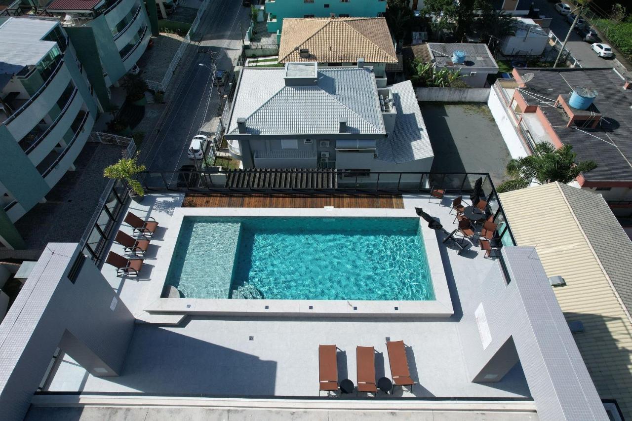Adra 301 - Apartamento No Centro De Bombinhas - Rooftop Com Piscina E Academia - A Poucos Metros Da Praia - 外观 照片